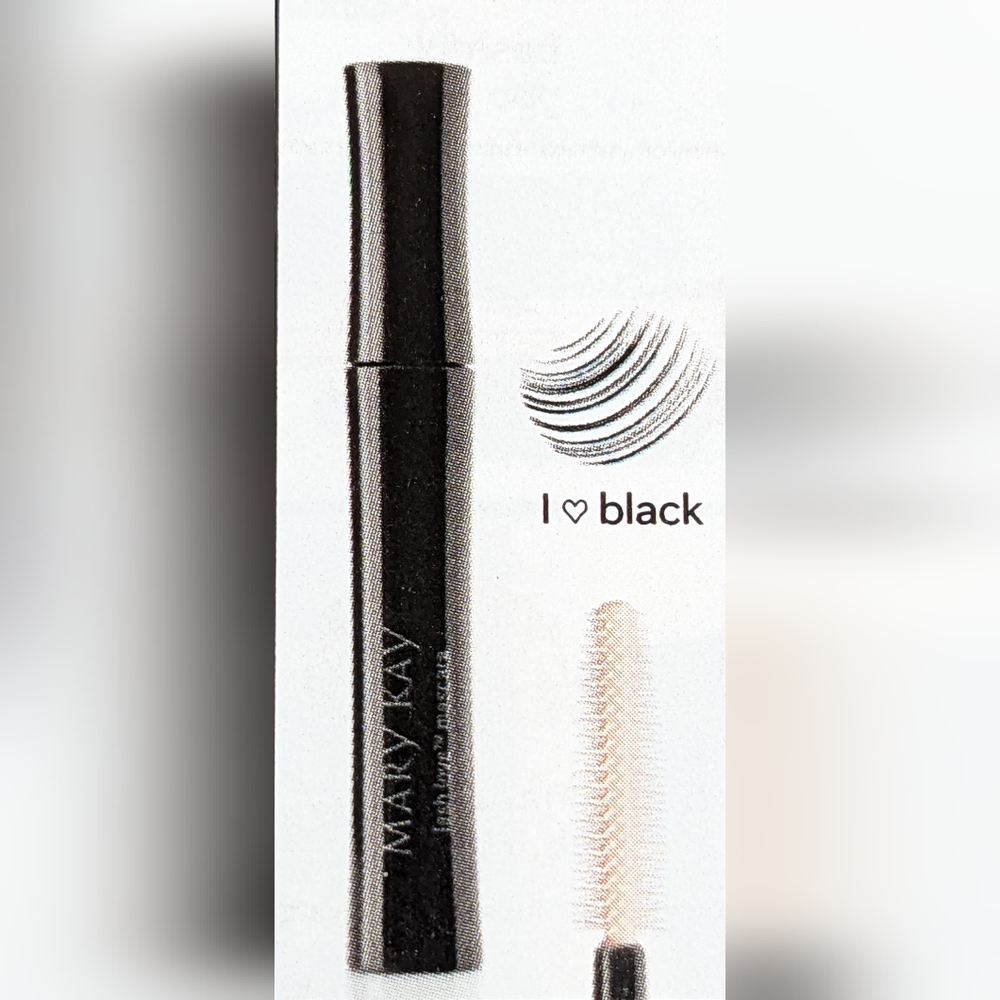 Defining Mascara - Picture 2 of 3